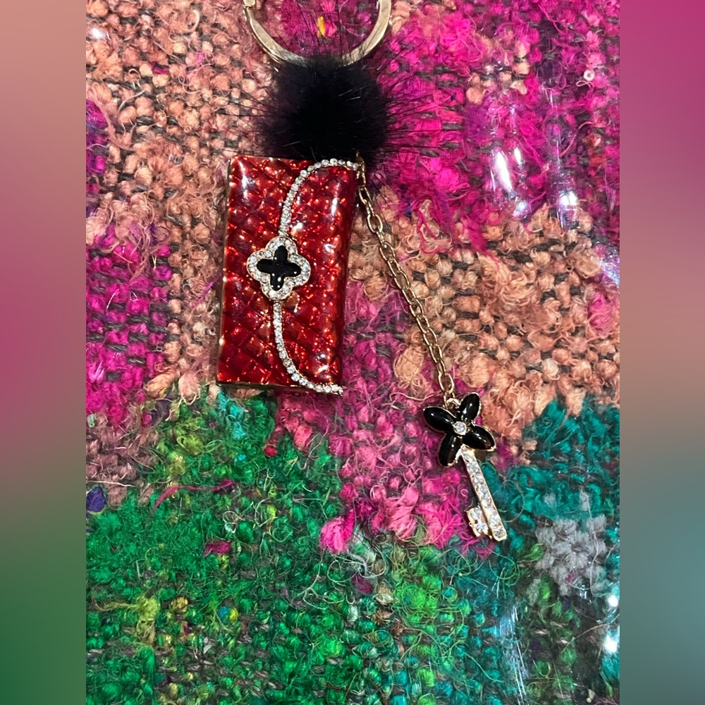 Elegant Red Keychain with Gold Accents - Picture 2 of 3